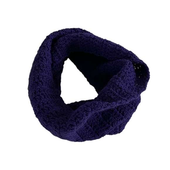 Handmade Crochet Infinity Solid Purple Scarf NWOT - Picture 6 of 10